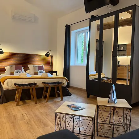 Lägenhet Les Loges De Bacchus Le Petit Loft *